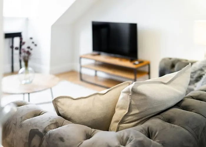 The Crescent, Aberdeen City Centre Apartment
